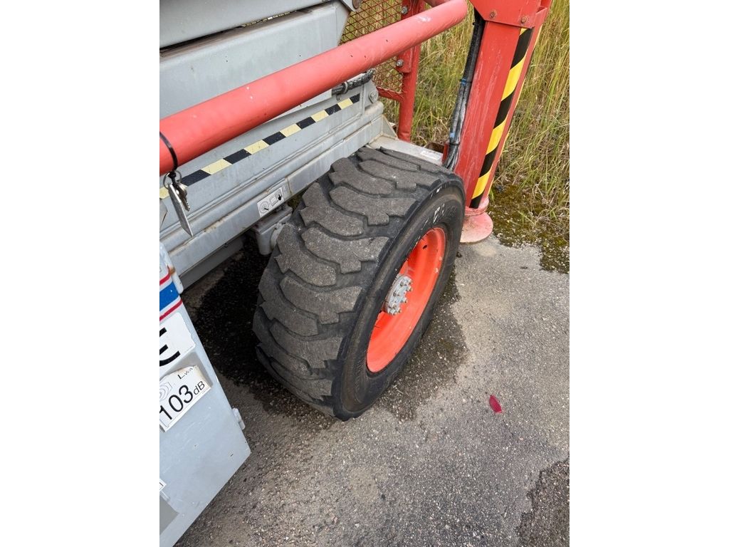 skyjack-sj-9250-rt,5917afff.jpg
