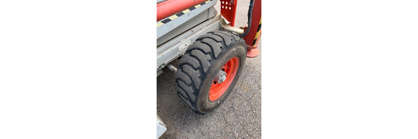 skyjack-sj-9250-rt,59e4a5e4.jpg