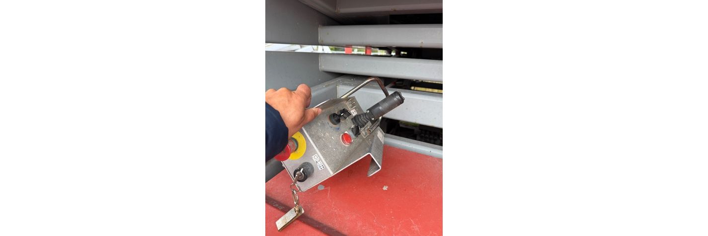 skyjack-sj-9250-rt,6f7510da.jpg