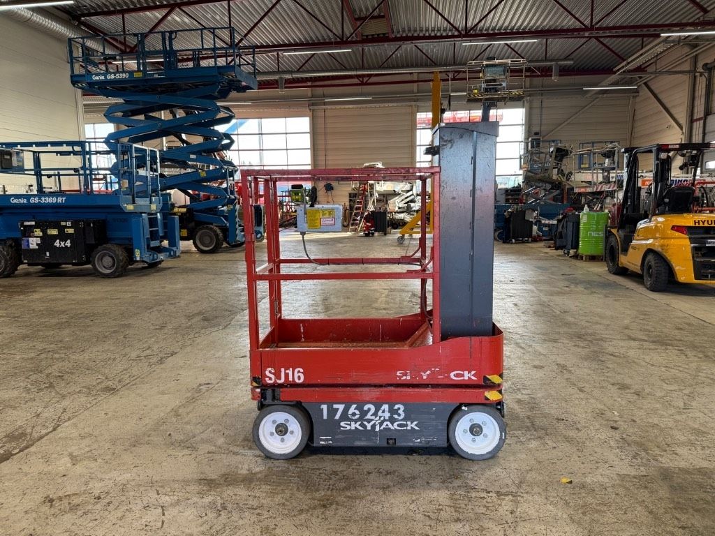 skyjack-sj-16,163c7390.jpg