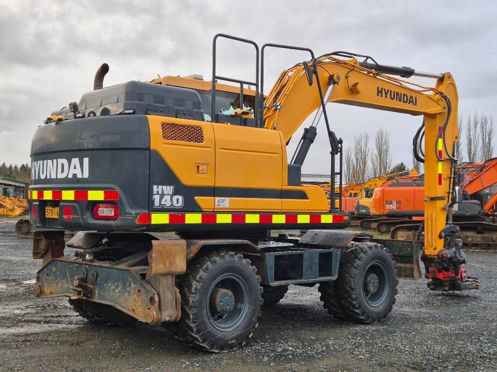 hyundai-hw-140,514cb68c.jpg