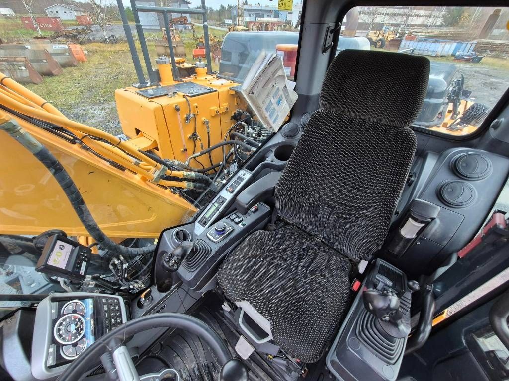 hyundai-hw-140,6a10400d.jpg