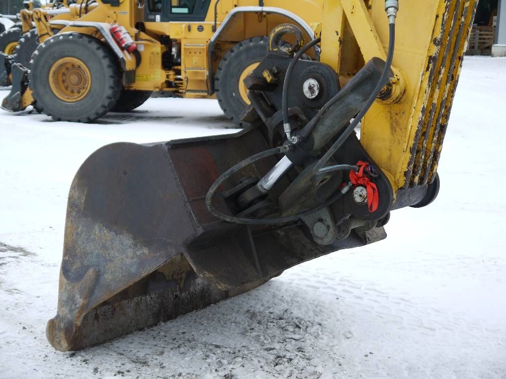 jcb-js-200-lc,7bd9fbc7.jpg