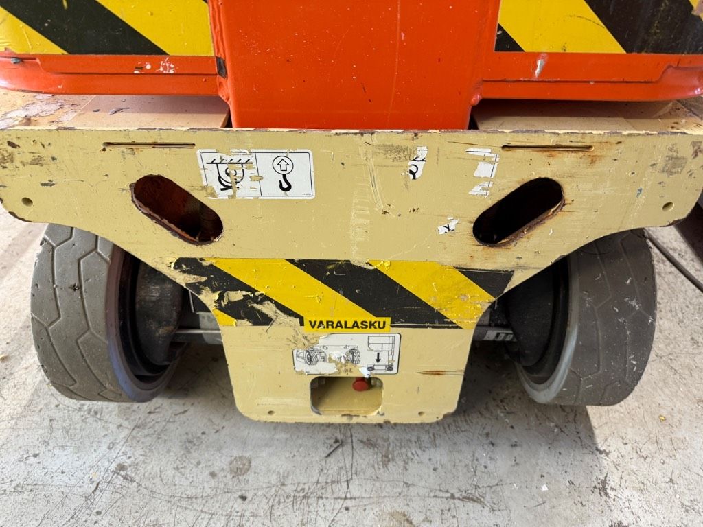jlg-1230-es,d08bfd8f.jpg