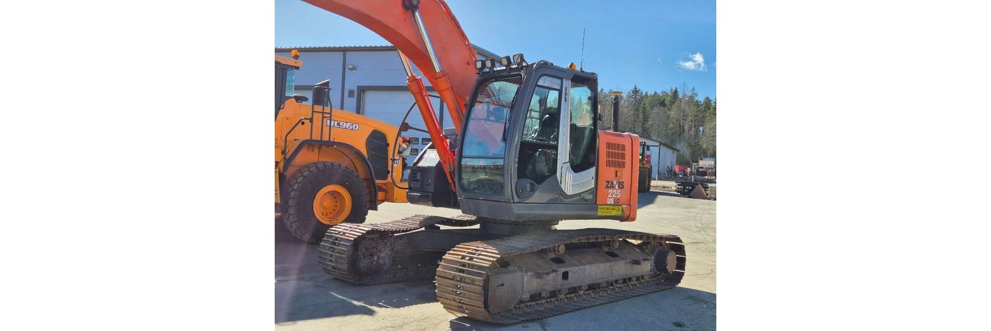 hitachi-zx-225-us-lc-3,9a4ce6e5.jpg