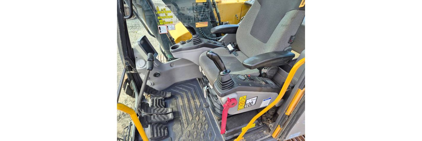 volvo-ec-140-c-l,084bd0b9.jpg