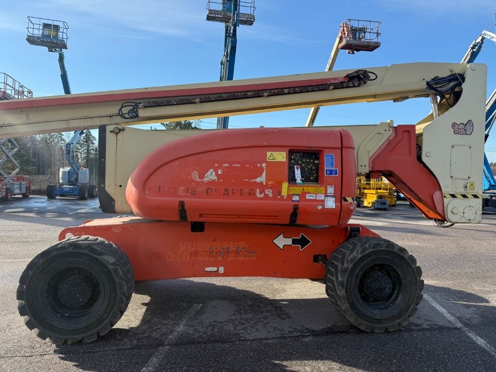 jlg-800-aj,4a1aee87.jpg