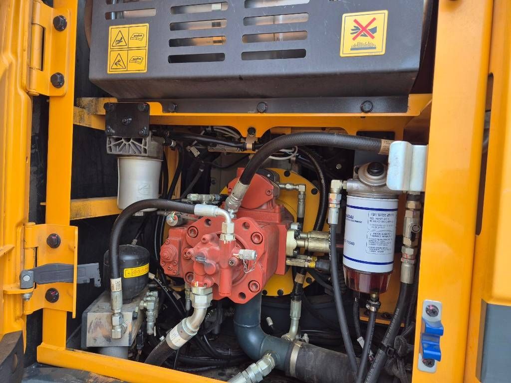 hyundai-hx-140-hwc,0f1ea7ce.jpg