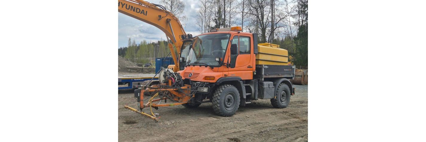 unimog-u-300,db93dced.jpg