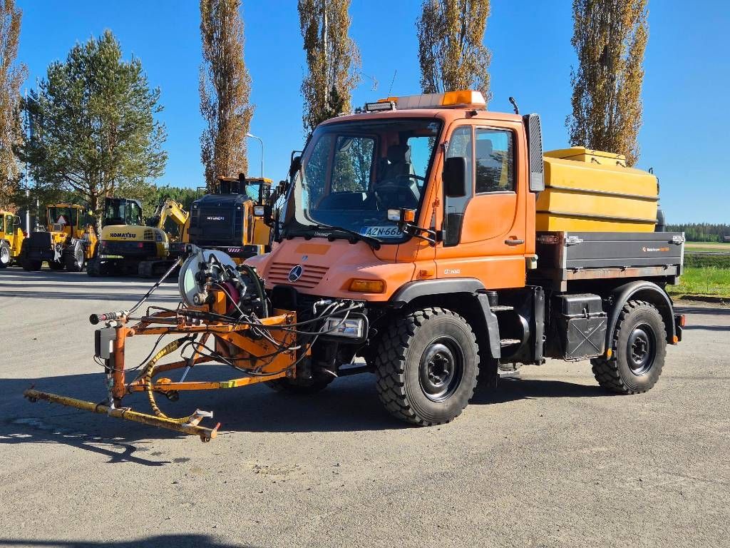 unimog-u-300,85fc190d.jpg