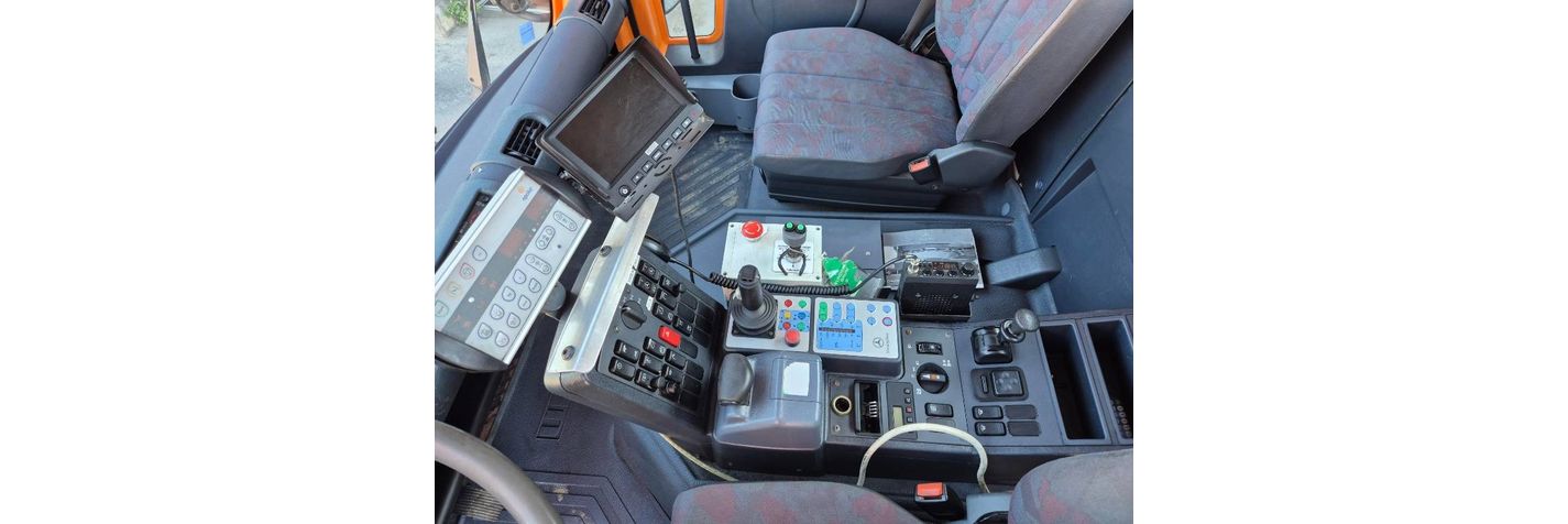 unimog-u-300,9b237567.jpg