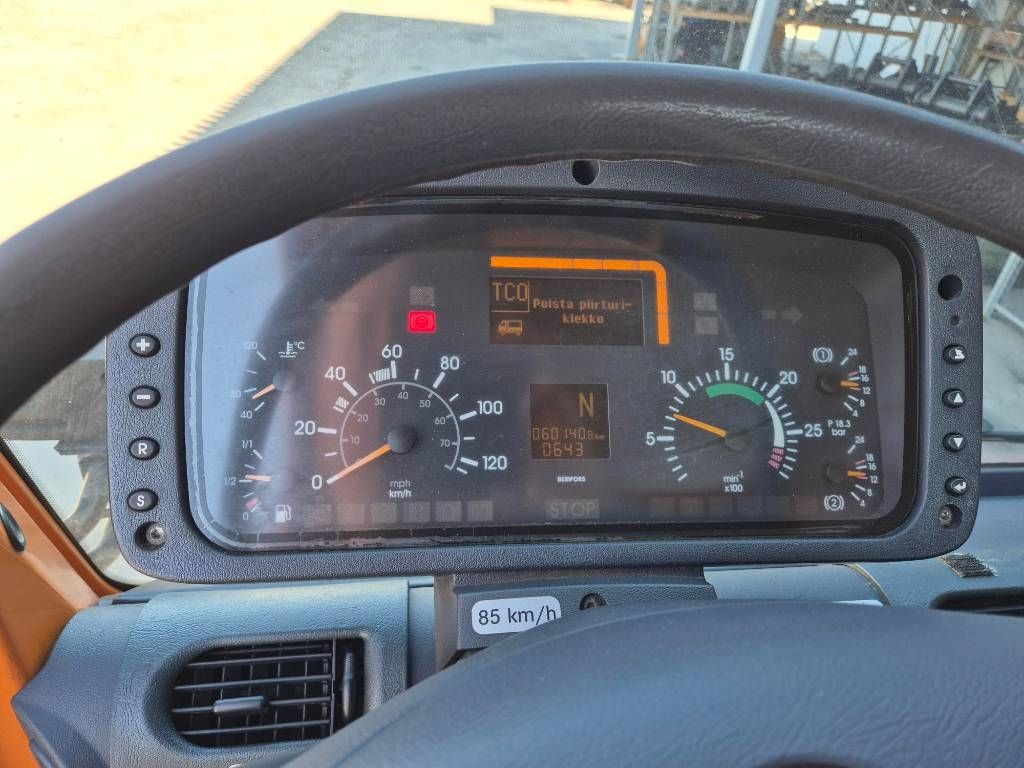 unimog-u-300,4e160bd2.jpg