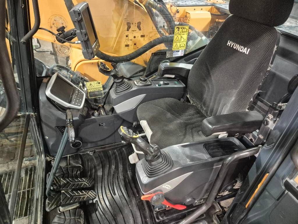 hyundai-hx-300-l,e82a2d5b.jpg
