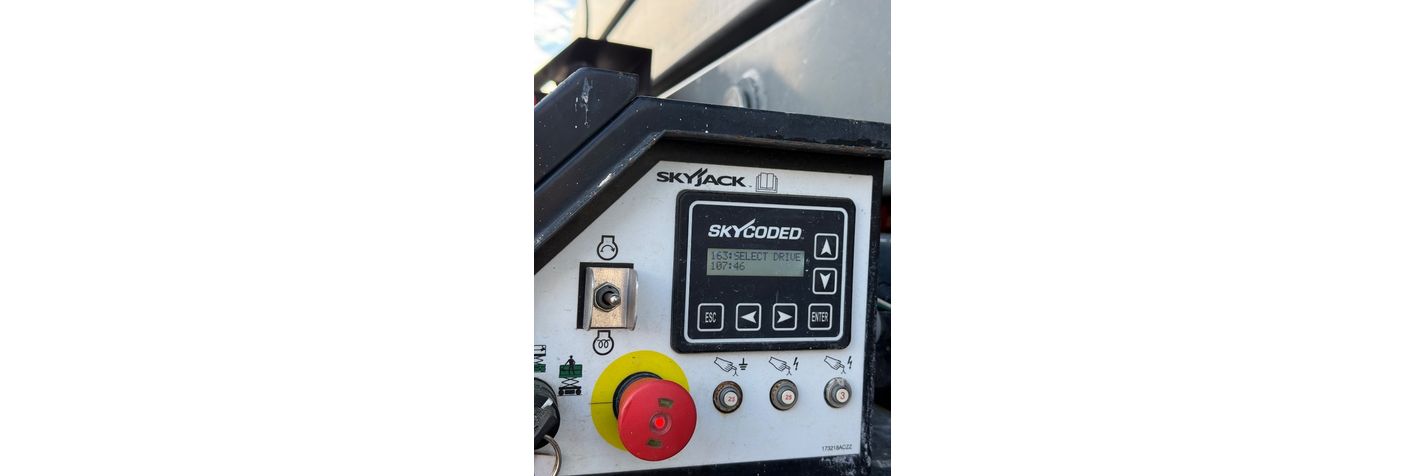 skyjack-sj-9664-rt,c40f628b.jpg
