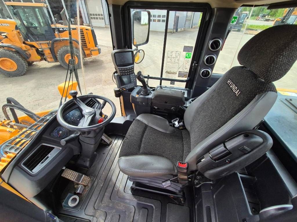 hyundai-hl-940,68b253f2.jpg