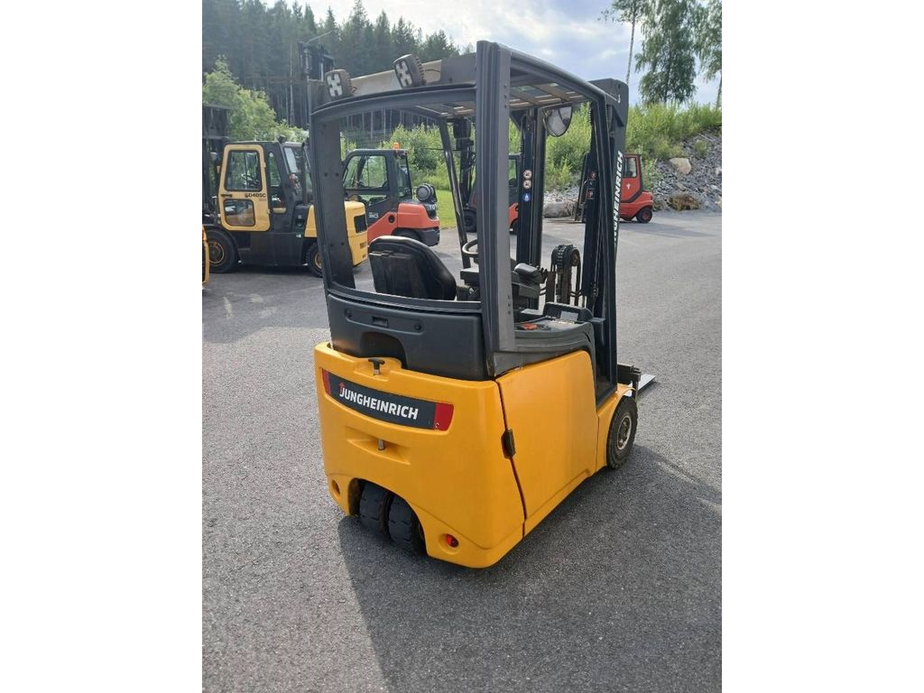 jungheinrich-efg-215-akku-vm20,696717eb.jpg