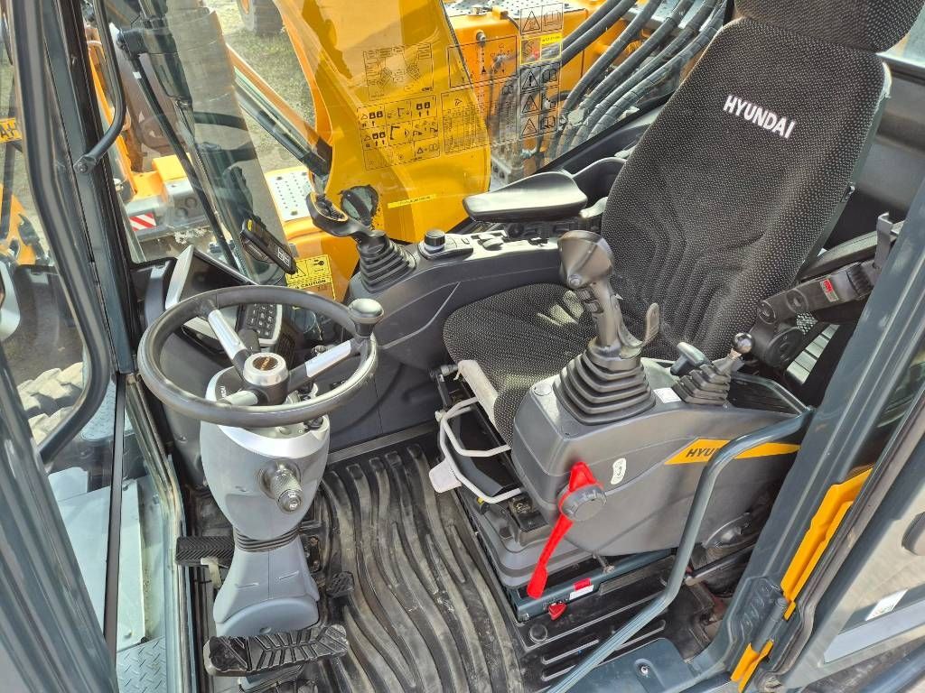 hyundai-hw-140,b128a505.jpg