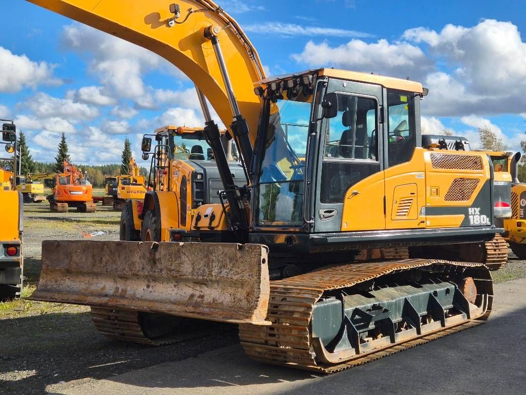 hyundai-hx180-ld,5e80a52b.jpg