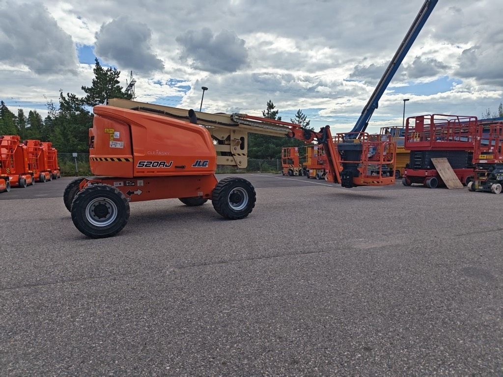 jlg-520-aj,a9220557.jpg