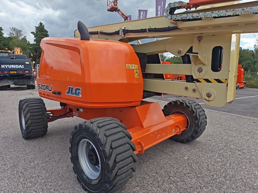 jlg-520-aj,74454c03.jpg