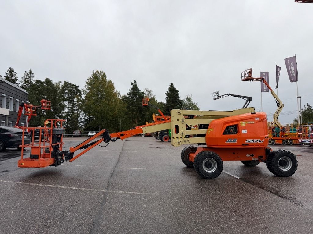 jlg-520-aj,76f7011c.jpg