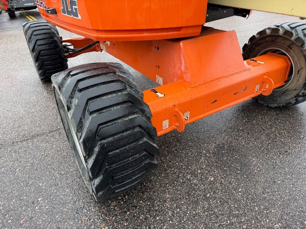 jlg-520-aj,f29cdb89.jpg