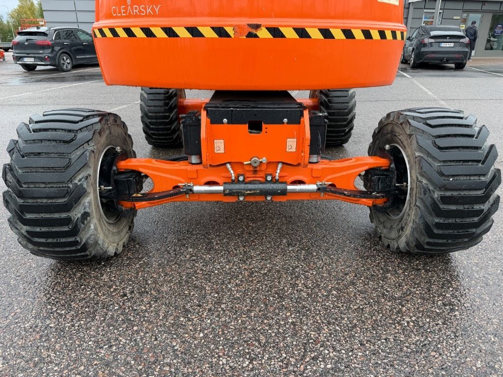 jlg-520-aj,9f599c13.jpg