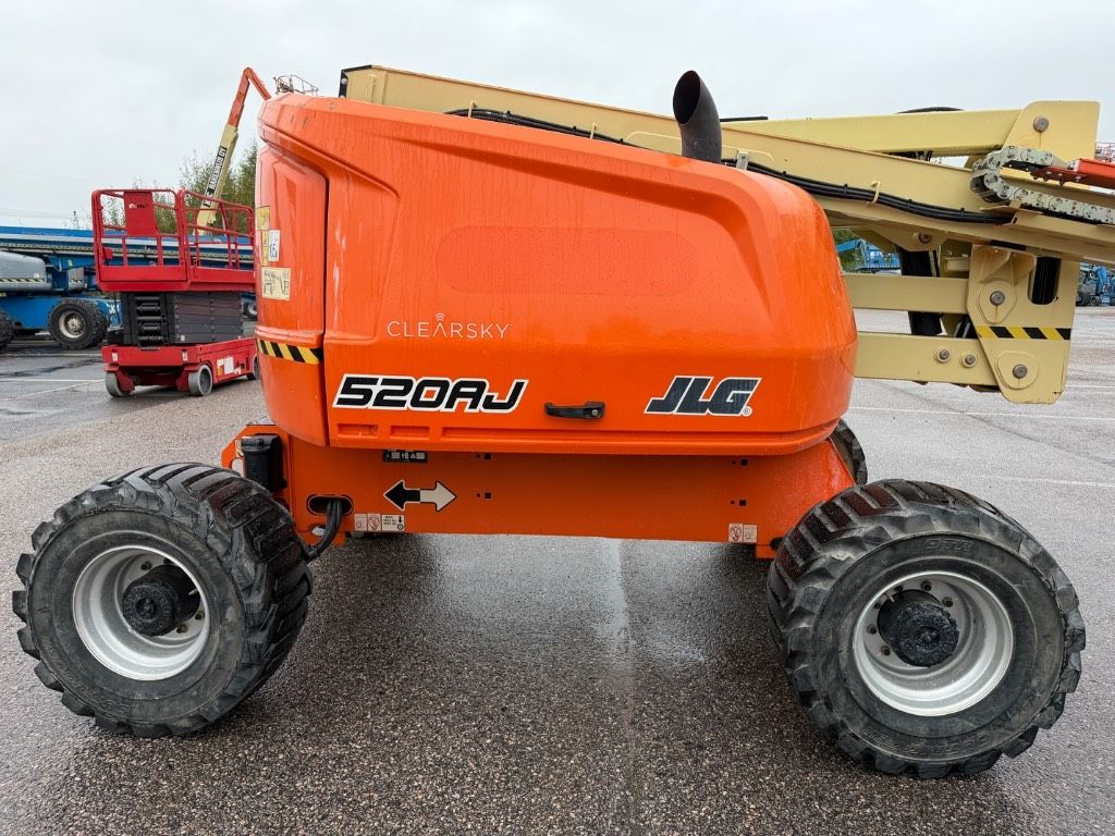 jlg-520-aj,c3c50882.jpg