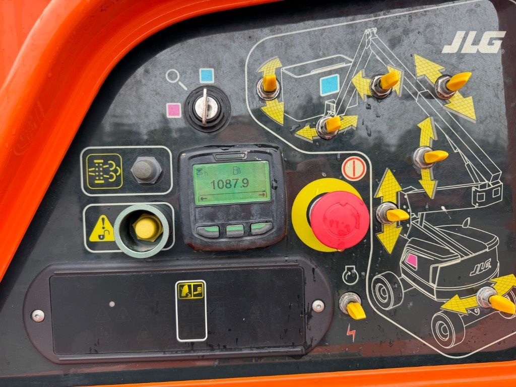 jlg-520-aj,0cbee522.jpg