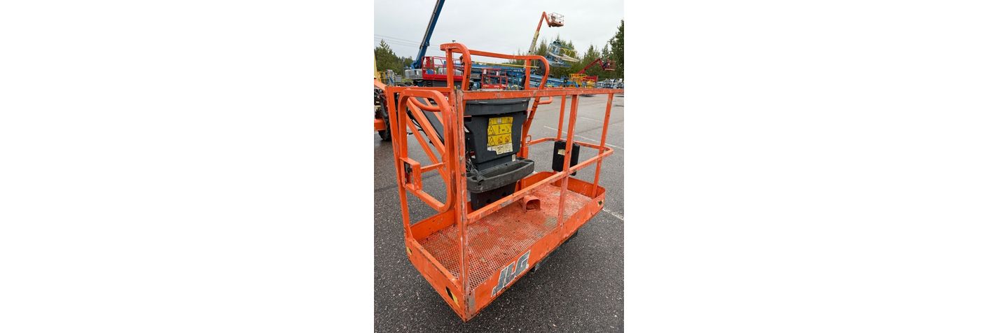 jlg-520-aj,50d4ea70.jpg