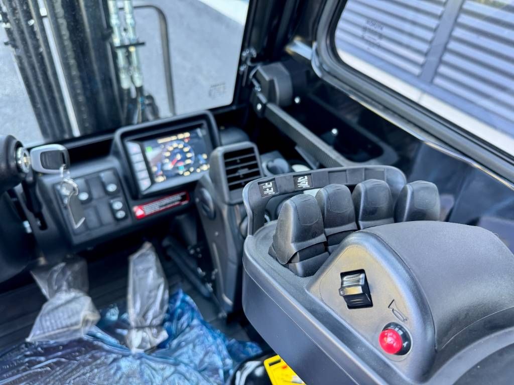 hyundai-35dn-9v,ba48fd81.jpg
