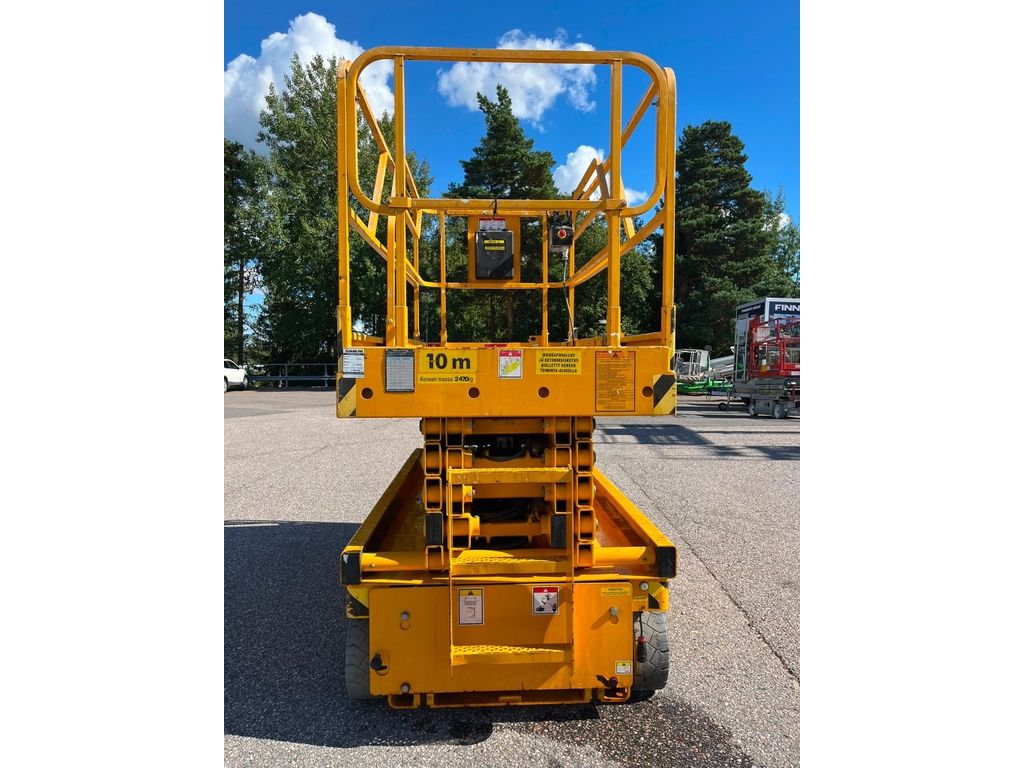 haulotte-compact-12,6d65702c.jpg