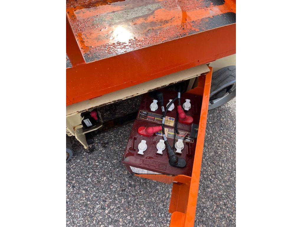 jlg-1230-es,8583a5e5.jpg