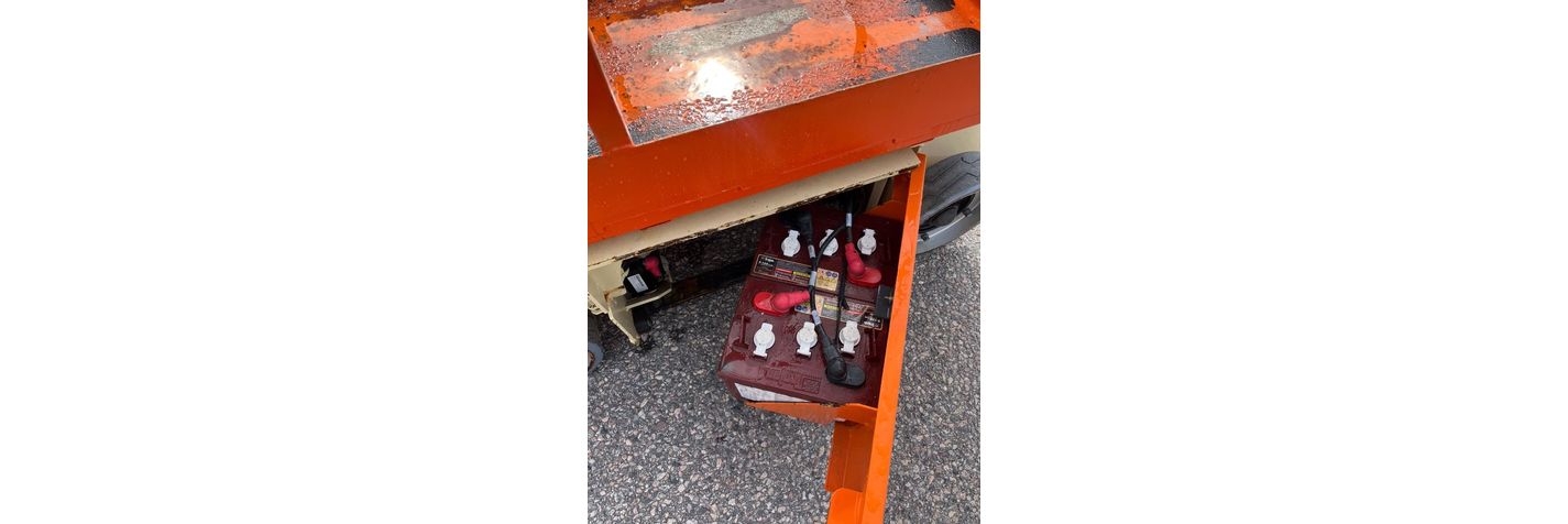 jlg-1230-es,8583a5e5.jpg
