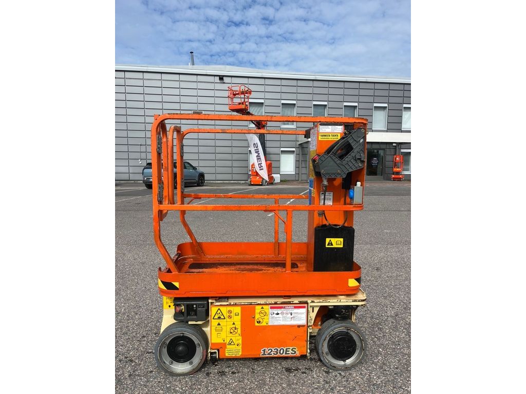 jlg-1230-es,0b52fdf7.jpg
