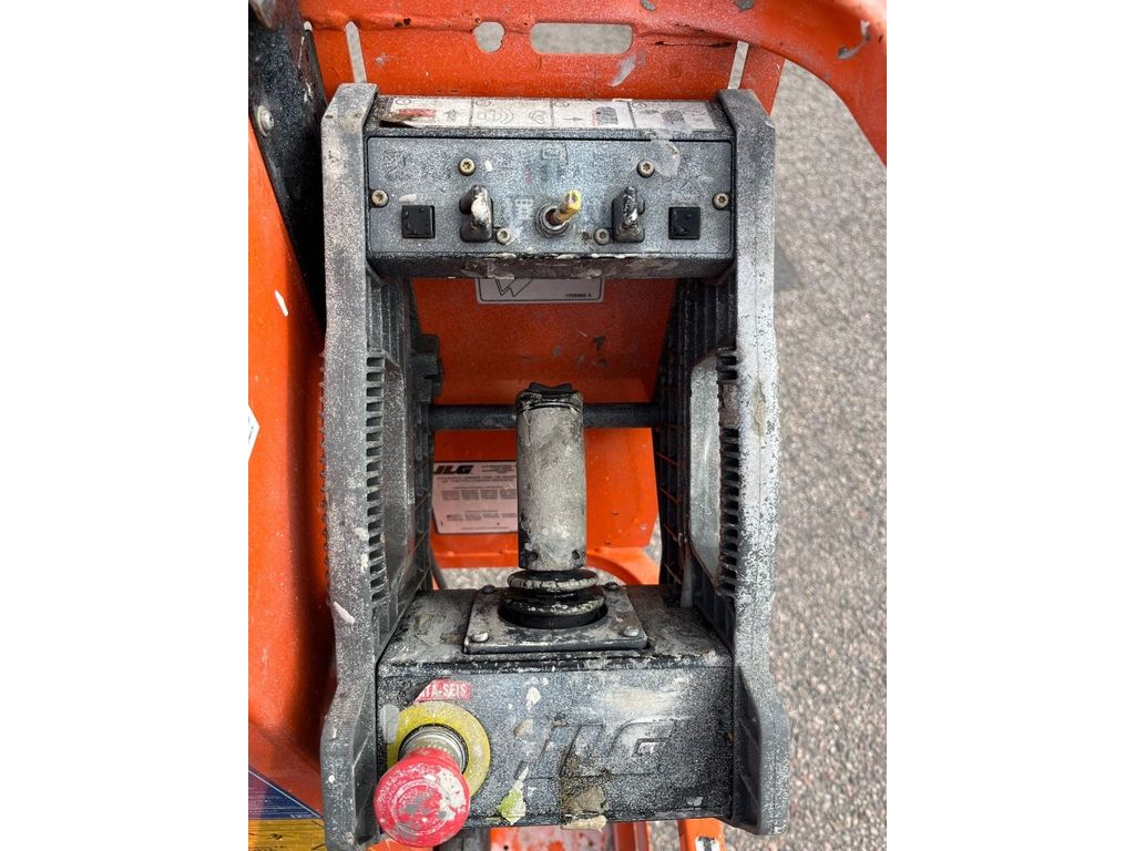 jlg-1230-es,58b02445.jpg