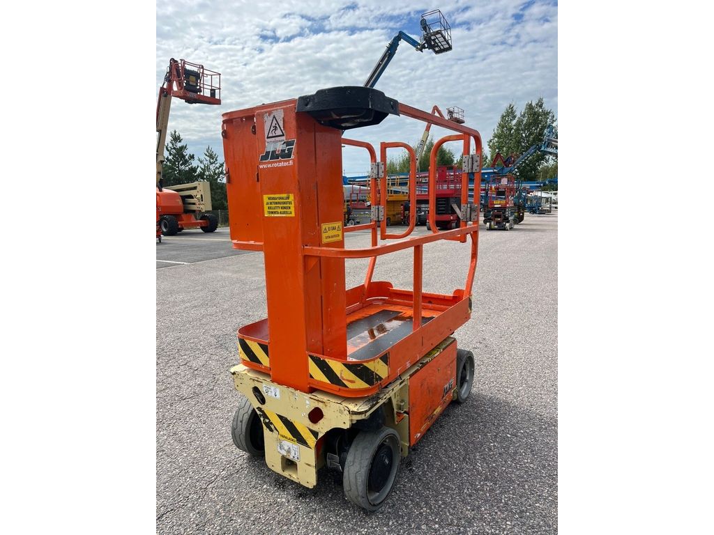 jlg-1230-es,fb852eba.jpg