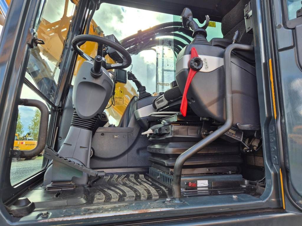 hyundai-hw-180,6b195cbc.jpg