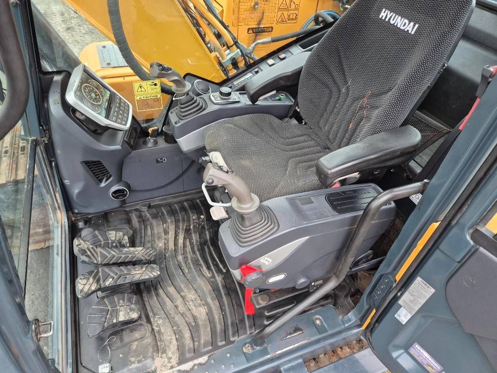 hyundai-hx-180-l,f6fadfdf.jpg