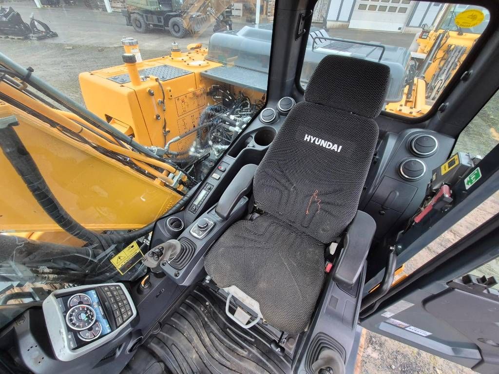 hyundai-hx-180-l,538c1610.jpg