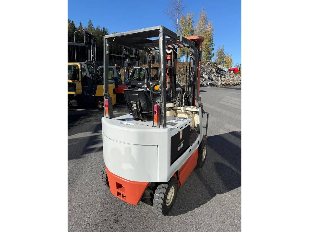 nissan-um01l15u,4a45049a.jpg