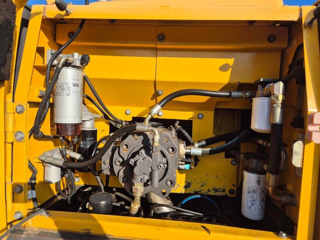 volvo-ec210cl,d8222769.jpg