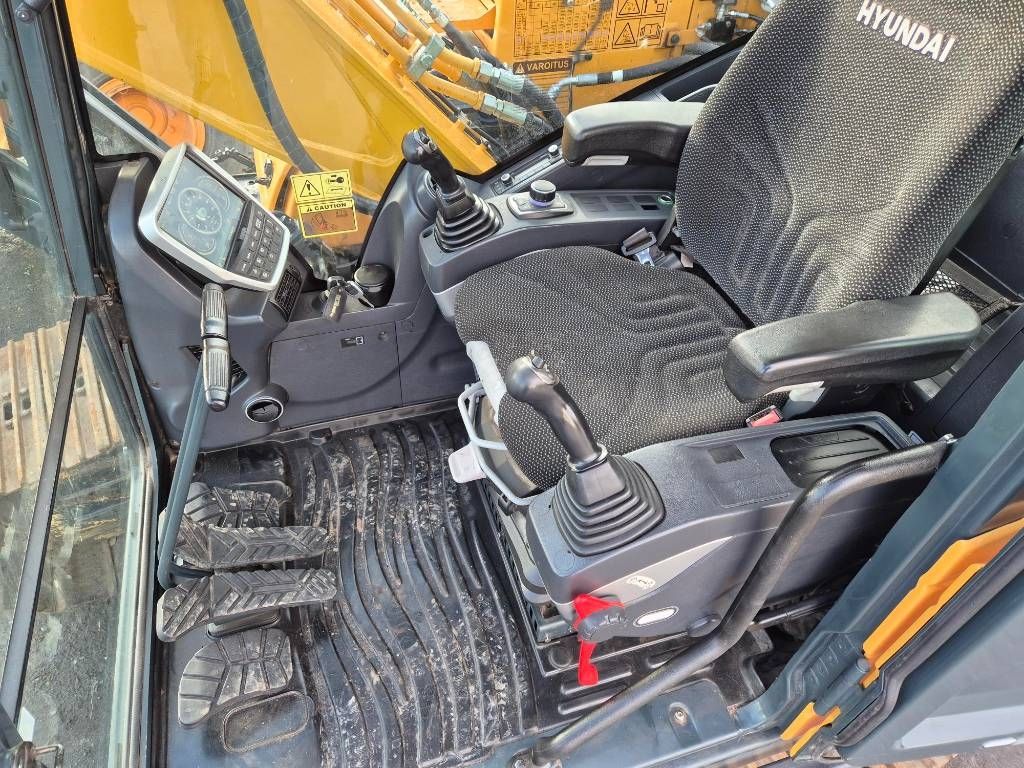 hyundai-hx-140-hwc,71a577e8.jpg