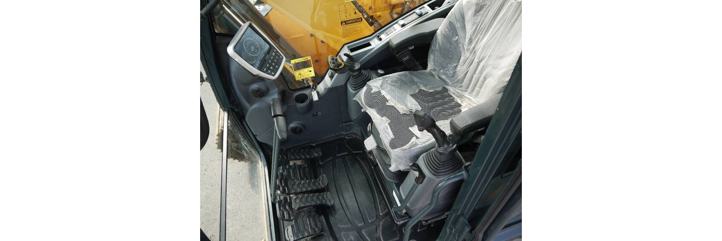 hyundai-hx-130-lcr,94a4117b.jpg