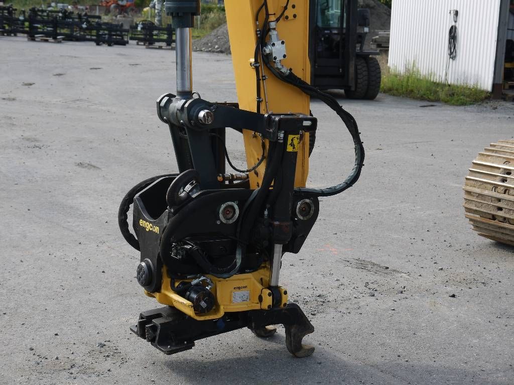 hyundai-hx-130-lcr,5020e94d.jpg