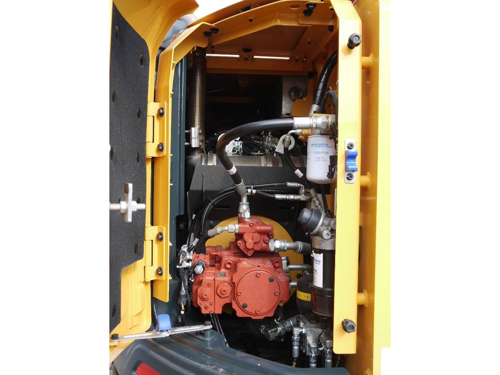 hyundai-hx-130-lcr,21bbd3b8.jpg