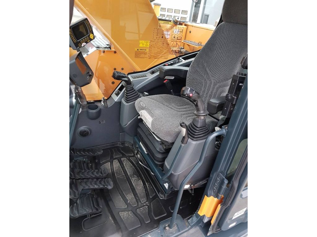 hyundai-r-235-lcrd-9,5a5027cf.jpg