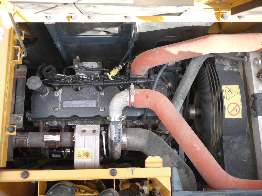 hyundai-r-235-lcrd-9,9328f18f.jpg