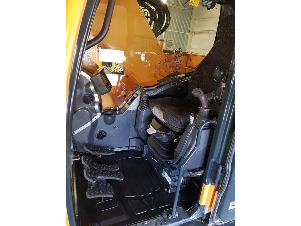 hyundai-r-235-lcrd-9,f91a73cb.jpg