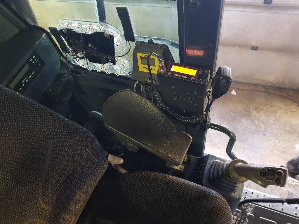 hyundai-r-235-lcrd-9,29a6dccd.jpg